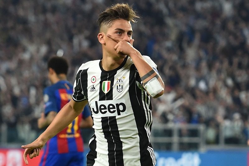 Cầu thủ thi đấu trong màu áo của Juventus
