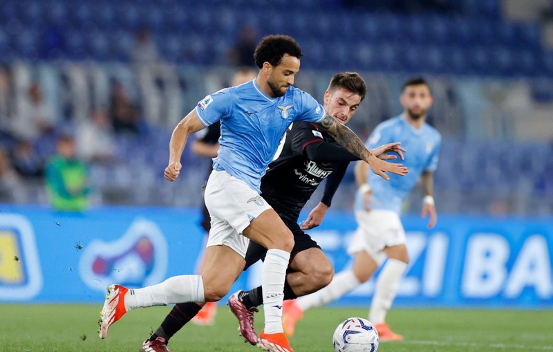 Lazio thi đấu áp đảo đối thủ mạnh